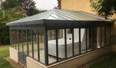 Entreprise spécialisée dans la création et la pose de verrières sur mesure Vichy